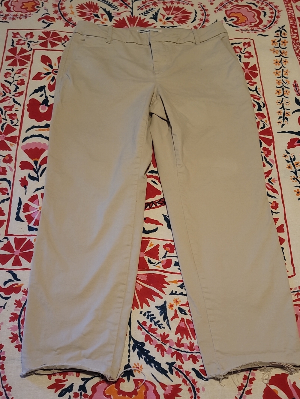 Tommy Bahama Women's Raw Edge Island Life Crop Chino in Khaki Sand